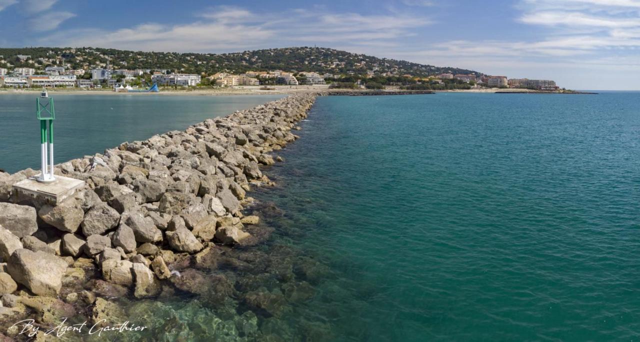Charmant 2 Pieces Les Pieds Dans L'Eau Sete Ngoại thất bức ảnh